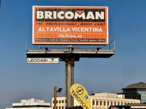 Affissioni-Poster-Bricoman-Leodari-Pubblicita-Vicenza