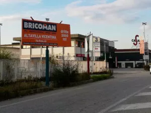 Cartelli-Stradali-Bricoman-Leodari-Pubblicita-Vicenza