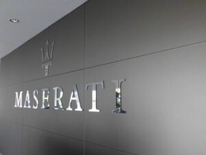 Insegne-Leodari-Pubblicita-Vicenza-Maserati
