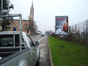 Pubblicita-Itinerante-Ilgrifone-Leodari-Pubblicita-Vicenza