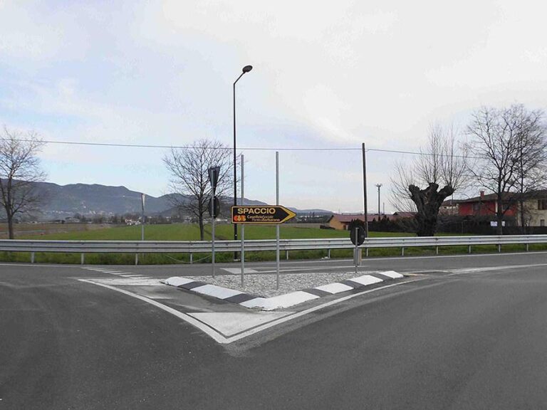Segnaletica aziendale Caseificio Barbarano