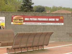 Striscioni-Stendardi-Mc-Donalds-Leodari-Pubblicita-Vicenza