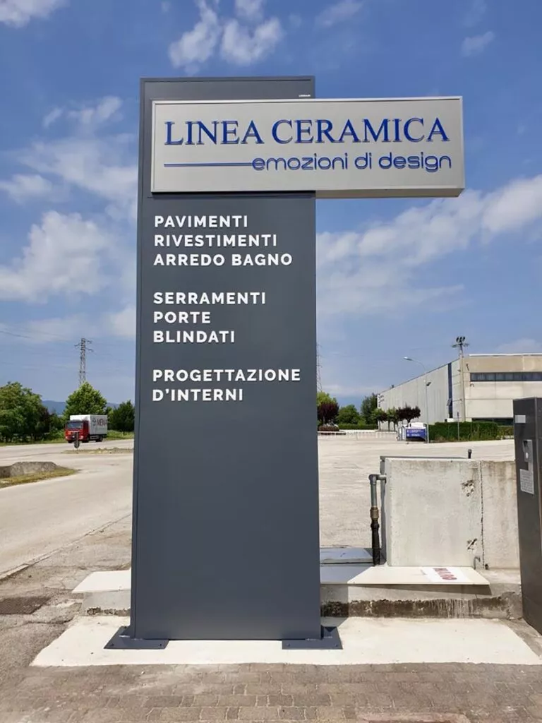 Totem-Linea-Ceramica-Leodari-Pubblicita-Vicenza