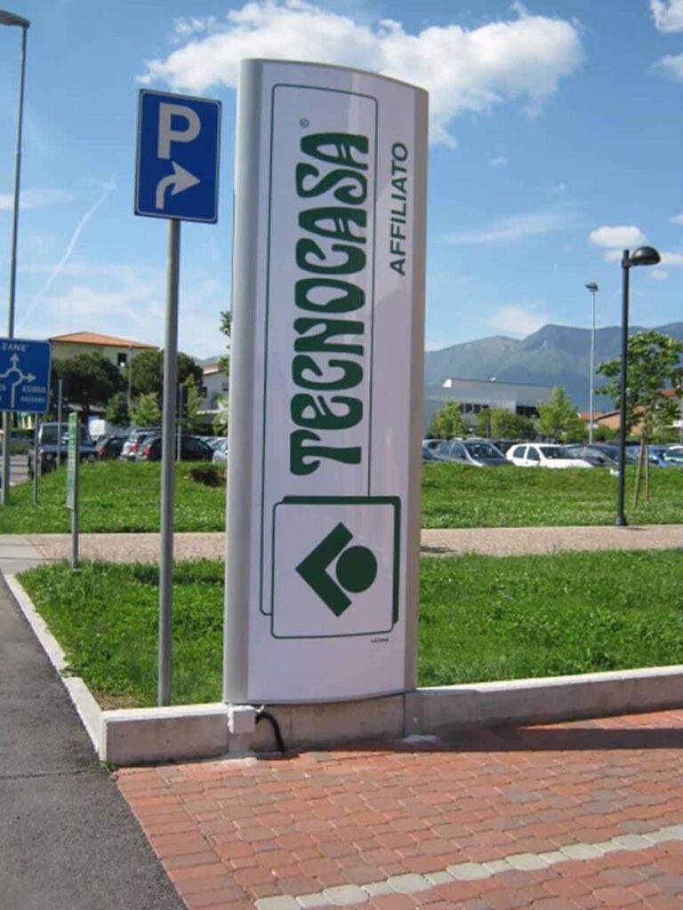 Totem 59 Totem-Tecnocasa-Leodari-Pubblicita-Vicenza