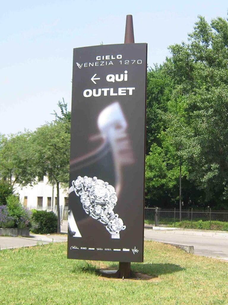 Totem 21 Totem-Cielo-Leodari-Pubblicita-Vicenza