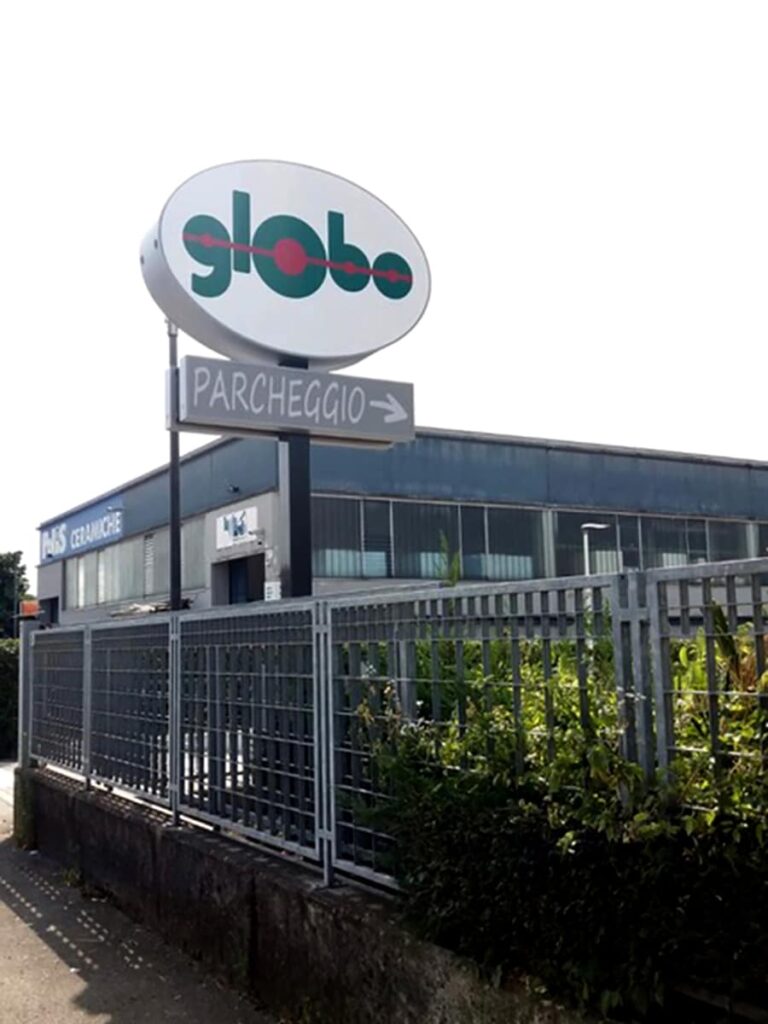 Totem 32 Totem-Globo-Leodari-Pubblicita-Vicenza