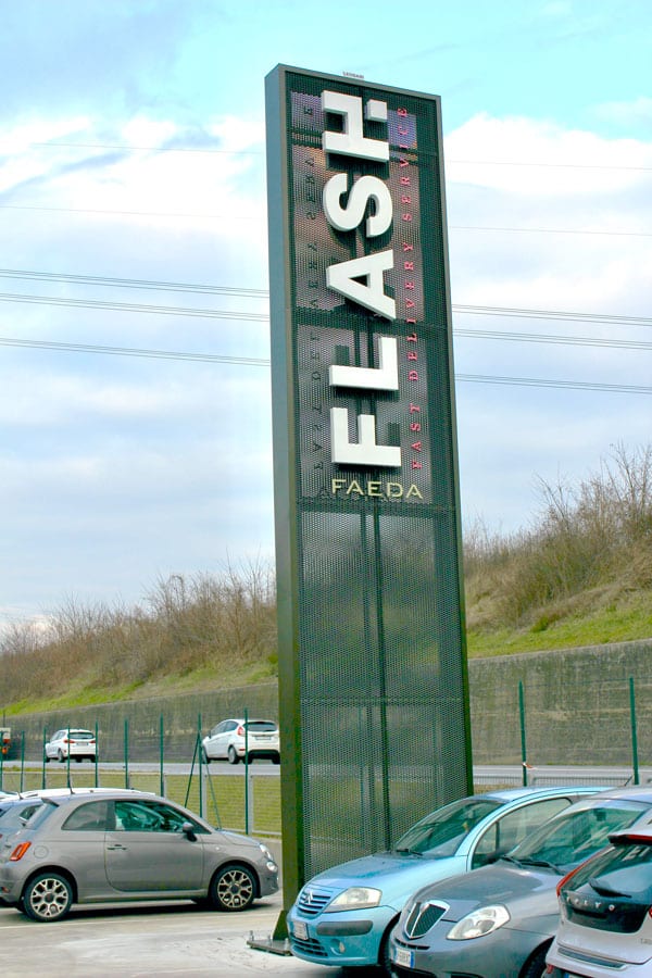 Totem 4 Totem-Faeda-Leodari-Pubblicita-Vicenza