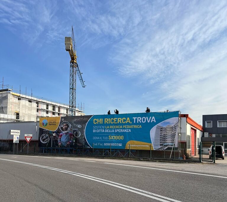 Striscioni pubblicitari a Vicenza: Citt&agrave; della Speranza