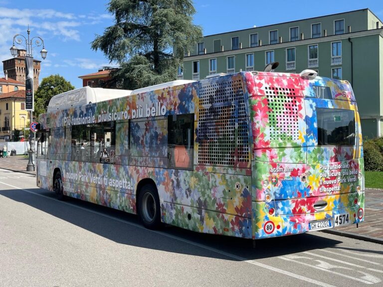 Pubblicit&agrave; dinamica sugli autobus: Park Verdi, decorazione integrale